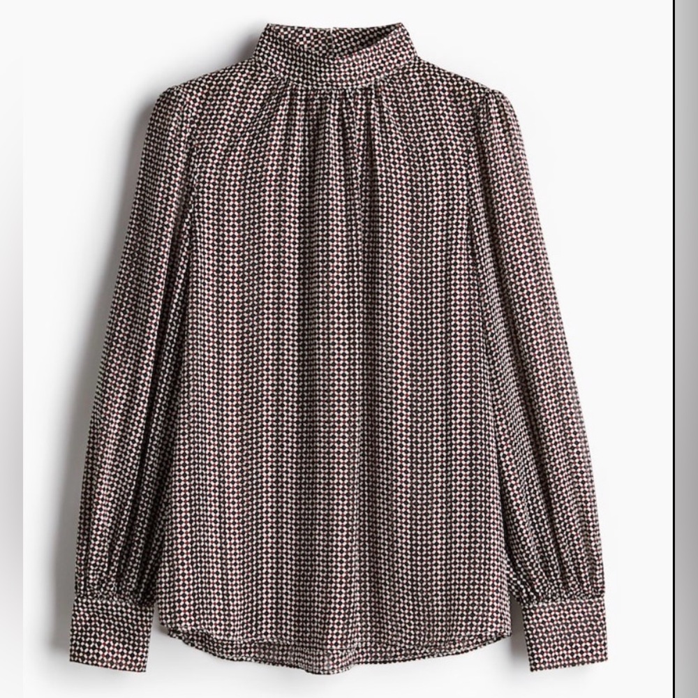 EXPRESS PATTERNED BLOUSE NWT